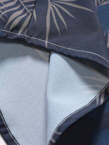 Manfinity RSRT Men Tropical Print Shirt , Short Sleeve Button Up Graphic Colorful Shirt , Vacation Beach - Navy Blue - View 4