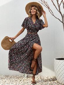 SHEIN VCAY Ditsy Floral Print Butterfly Sleeve Crop Top & Split Thigh Skirt - Black - View 4