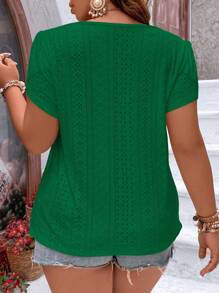 SHEIN LUNE 大碼拼接水溶蕾絲花瓣袖T恤 - 綠色 - 查看 2