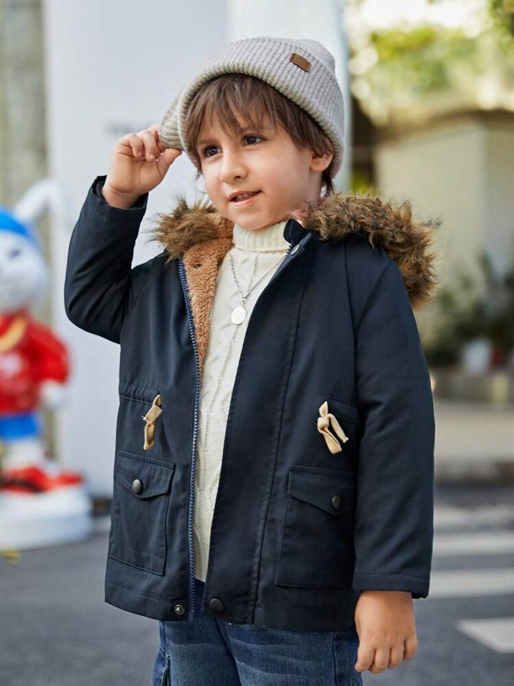 SHEIN ילד דמוי כיסים שוליים פרומים ברדס ריפוד תרמי מעיל - כחול נייבי - ראה 1