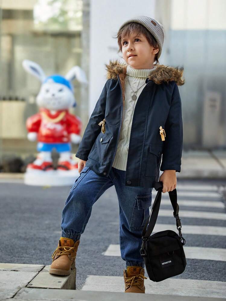 SHEIN ילד דמוי כיסים שוליים פרומים ברדס ריפוד תרמי מעיל - כחול נייבי - ראה 3