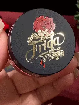 Frida Kahlo X SHEGLAM Self Portrait 奶油腮红-现代女性奶油粉状腮红持久高色素保湿自然发光轻盈柔软光滑腮红促销新年礼物红色腮红 - Modern Woman - 查看 2