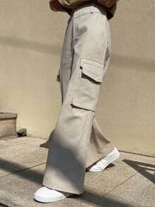 DAZY 帶有蓋式口袋的側邊貨物褲 - 米色 - 查看 1