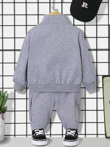 SHEIN 男嬰字母補丁細節翻蓋口袋夾克和運動褲不帶T恤 - 淺灰色 - 查看 2