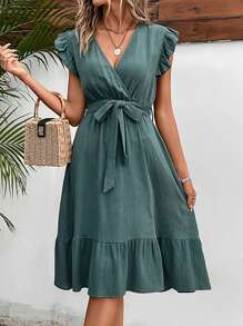 SHEIN Frenchy 素色荷葉邊繫腰帶連衣裙 - 綠色 - 查看 1
