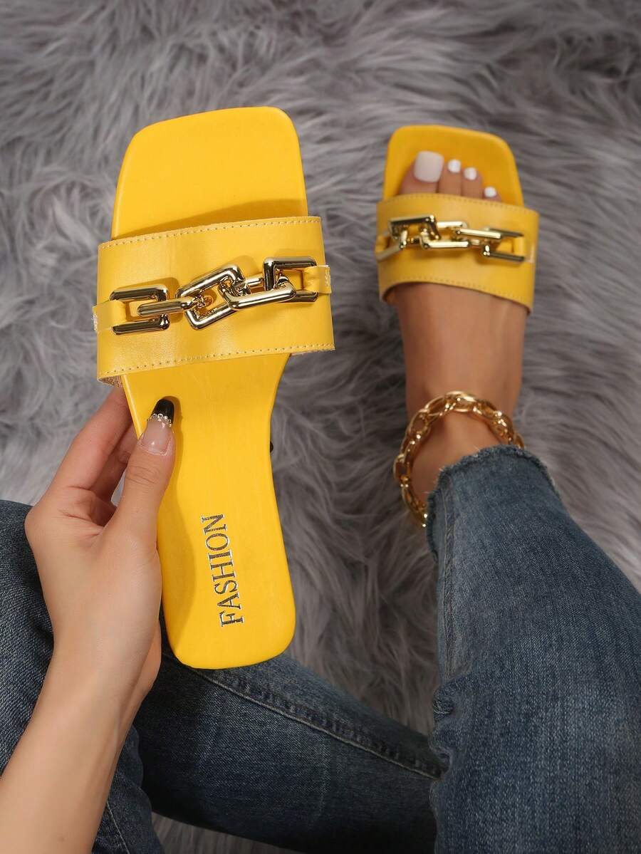 Summer Fashionable Chain Decor Flat Sandals For Women - Yellow - View 1