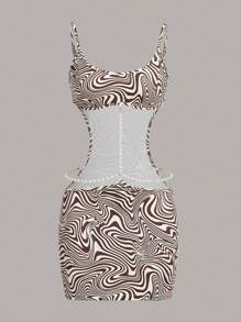 SHEIN ICON 大理石紋圖案腰部鏤空吊帶連衣裙 - 棕色 - 查看 1