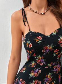 SHEIN VCAY 印花吊帶連衣裙 - 彩色 - 查看 5