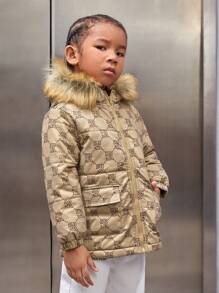 SHEIN 年轻男孩舒适休闲连帽棉服外套，文字印花，柔软，实用，温暖，带口袋盖和毛边的夹克，适合冬季 - 卡其色 - 查看 4