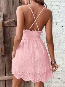 SHEIN VCAY 網眼刺繡貝殼邊吊帶連衣裙 - 淺粉色 - 查看 2