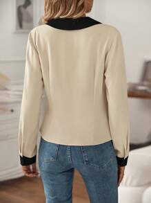 SHEIN Clasi 拼接邊褶邊不對稱下擺襯衫 - 卡其色 - 查看 2