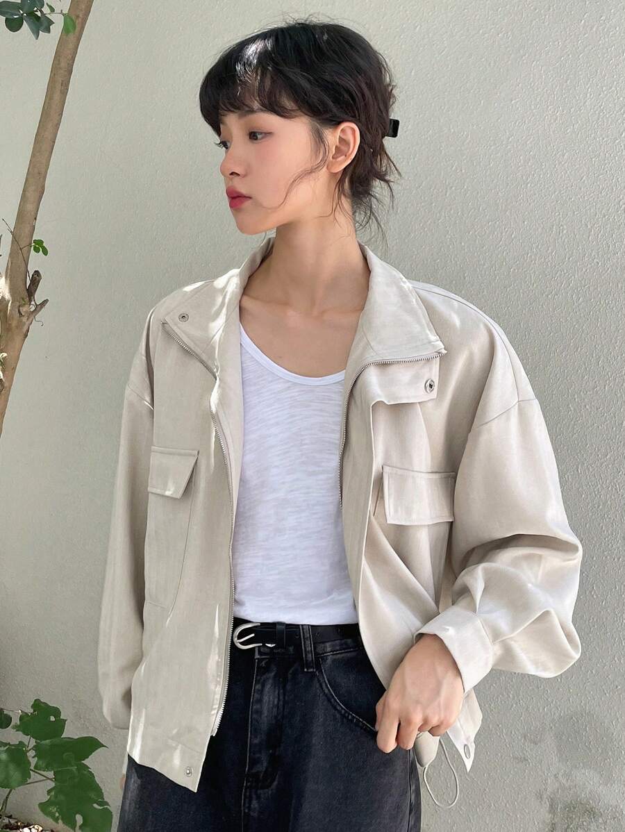 DAZY 翻蓋口袋落肩袖夾克 - 卡其色 - 查看 1