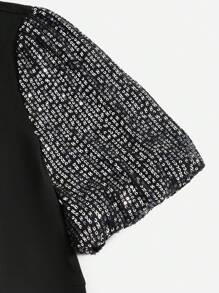 SHEIN Privé 亮片拼接前扭結短款T恤 - 黑色 - 查看 4