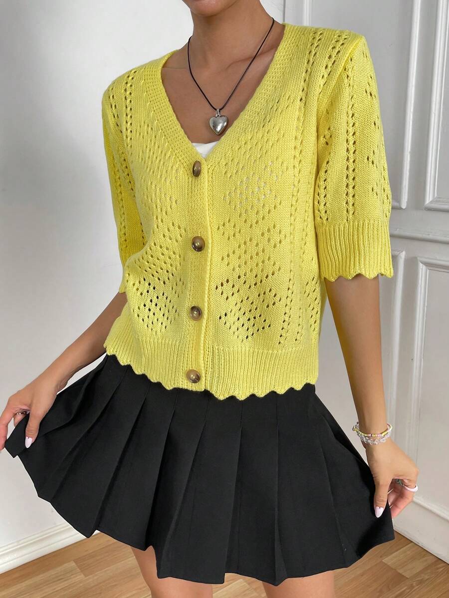 SHEIN Qutie Cắt vỏ sò Nút phía trước Knit ngọn - Màu vàng - Xem 1