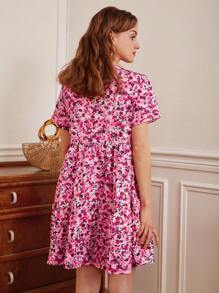 SHEIN Frenchy Vestido con estampado floral de cuello V