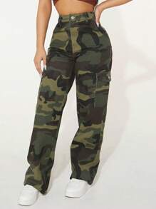 SHEIN PETITE Jeans cargo con estampado de camuflaje con bolsillo con solapa