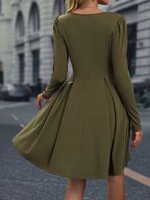 SHEIN Clasi 素色泡泡袖A字連衣裙 - 軍綠色 - 查看 2