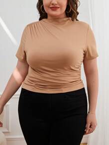 SHEIN Essnce 大碼小高領側收褶T恤 - 棕色 - 查看 5