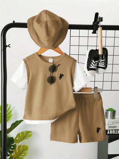 SHEIN Genkimix Kids 男小童馬印花假兩入組T恤&短褲&帽