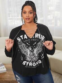 SHEIN CURVE+ Hơn Đồ họa đại bàng & khẩu hiệu Chi tiết chuỗi Áo thun Thả vai - màu đen - Xem 5