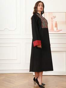 花卉刺繡露襠領連衣裙 - 黑色 - 查看 3