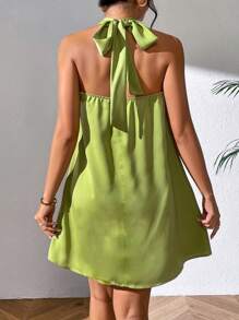 SHEIN Privé Solid Halter Neck Backless Dress - Green - View 2