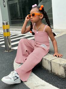 SHEIN 女小童1入組吊帶上衣&1入組字母貼布闊腿褲 - 淺粉色 - 查看 6