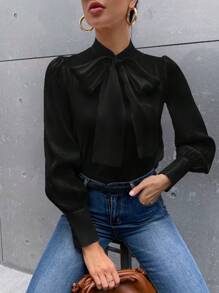 Chiquease 繫帶領燈籠袖緞面襯衫 - 黑色 - 查看 1
