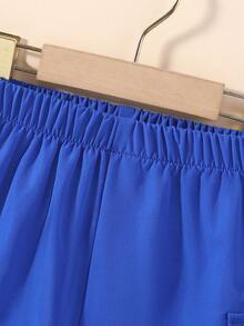 SHEIN 男小童卡通圖案T恤&翻蓋細節短褲 - 藍色 - 查看 3