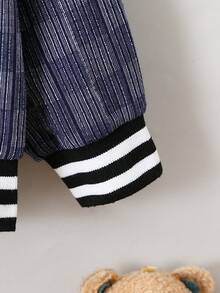 SHEIN Chàng trai trẻ In kẻ sọc Sọc trang trí Áo khoác Đại học - Màu xanh hải quân - Xem 6