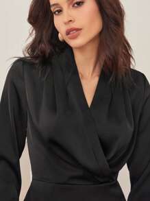 BizChic Surplice cổ Áo sơ mi Peplum - màu đen - Xem 4