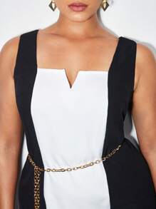 BizChic Plus Two Tone Notched Neckline Dress Without Belt - Black and White - View 6