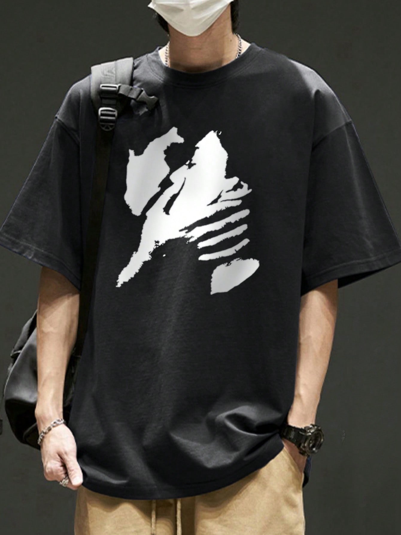 Men Graphic Print Drop Shoulder Tee