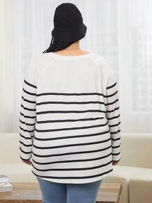 SHEIN CURVE+ 大碼條紋印花半排扣插肩袖T恤 - 黑與白 - 查看 3