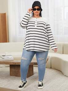 SHEIN CURVE+ 大碼條紋印花半排扣插肩袖T恤 - 黑與白 - 查看 4