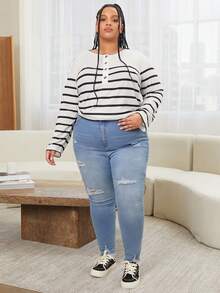 SHEIN CURVE+ 大碼條紋印花半排扣插肩袖T恤 - 黑與白 - 查看 7