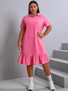 SHEIN Unity Plus Summer 标语图案荷叶边下摆罩衫连衣裙 - 玫紅色 - 查看 2