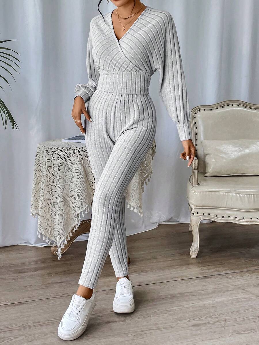 SHEIN Essnce 素色蝙蝠袖T恤和緊身褲 - 淺灰色 - 查看 1
