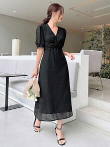 DAZY 泡泡袖前扭結洋裝 - 黑色 - 查看 5