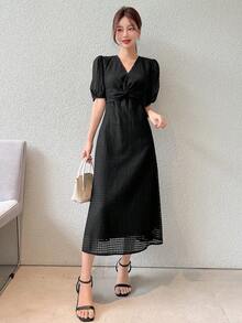 DAZY 泡泡袖前扭結洋裝 - 黑色 - 查看 7