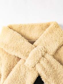 SHEIN 男小童卡通刺繡絨毛運動衫&圍巾