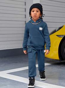 SHEIN 男小童字母貼布袋鼠口袋保暖連帽衫和運動褲 - 霧霾藍 - 查看 7