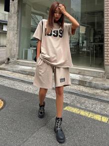 DAZY con estampado de letra Camiseta de hombros caídos & de cintura con cordón Shorts - Beis - Ver 4