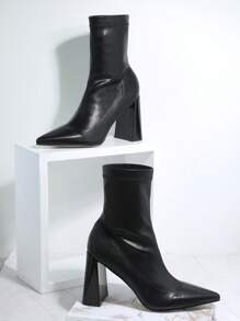 Minimalist Chunky Heeled Boots - Black - View 2