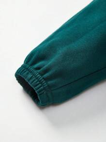 Cozy Pixies 嬰兒女寶寶時尚休閒圓領拼接袖口字母印花運動衫和褲子套裝 - 墨綠色 - 查看 4