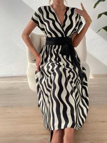 SHEIN Clasi Wave Striped Print Batwing Sleeve Belted Dress - Black - View 6