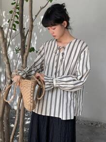 DAZY 條紋圖案繫帶領喇叭袖襯衫 - 米色 - 查看 3