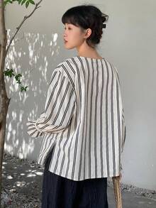 DAZY 條紋圖案繫帶領喇叭袖襯衫 - 米色 - 查看 2