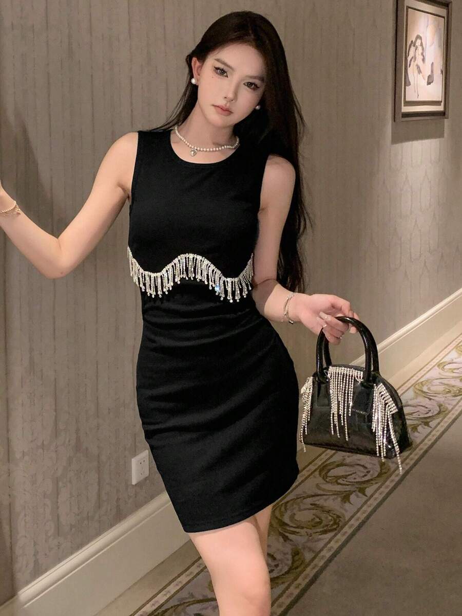 DAZY 水鑽流蘇邊連衣裙 - 黑色 - 查看 1