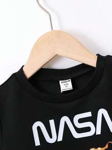 SHEIN Chàng trai trẻ Phi hành gia Và Đồ họa Chữ cái Áo len & Quần nỉ - màu đen - Xem 5